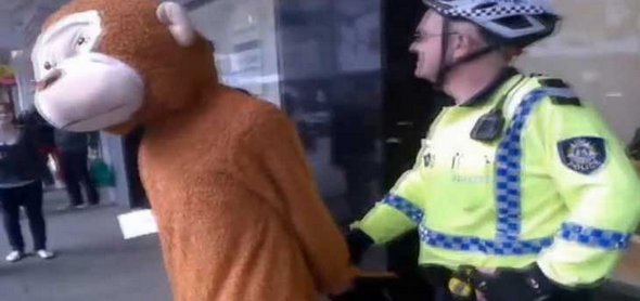 funny caught in costume 02 in Top 18 Funniest Costumes to Get Arrested in