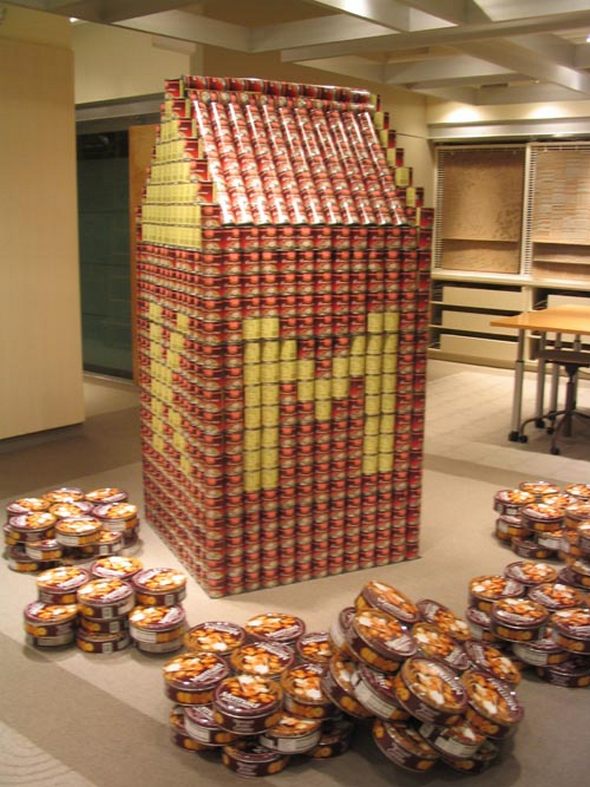 top canstruction sculpture 12 in 65 Unbelievable Canstruction Sculptures