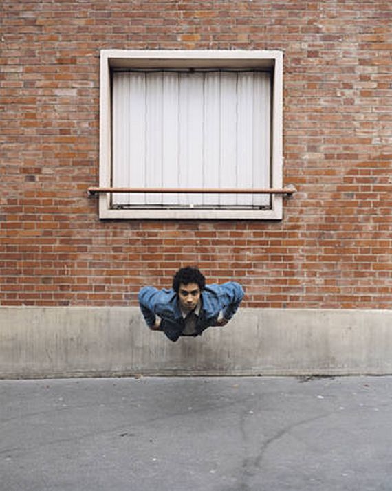 levitation photography 10 in Incredible Levitation Photography: People Can Fly