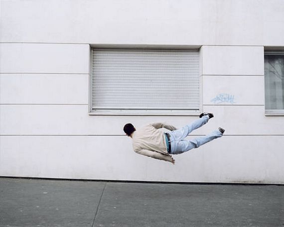 levitation photography 12 in Incredible Levitation Photography: People Can Fly