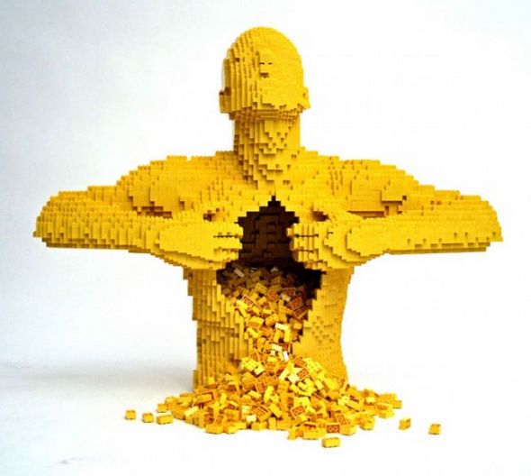 nathan sawaya lego brick scultpure 22 in The Art of the Brick   Giant Lego Sculptures by Nathan Sawaya