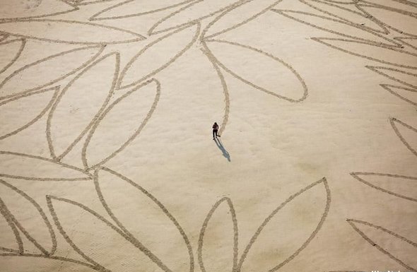 large scale drawings in sand 14 in Amazing Large scale Drawings in Sand by Jim Denevan