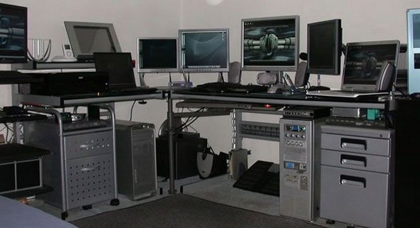100 impressive computer workstations 04 in 100 Photographs of Impressive Computer Workstations