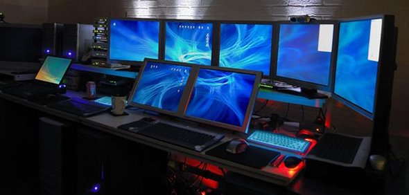 100 impressive computer workstations 12 in 100 Photographs of Impressive Computer Workstations