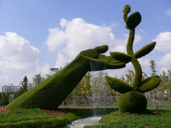 14 fantastic gardens shapes 01 in 14 Fantastic Garden Figures From Fairy Tales 
