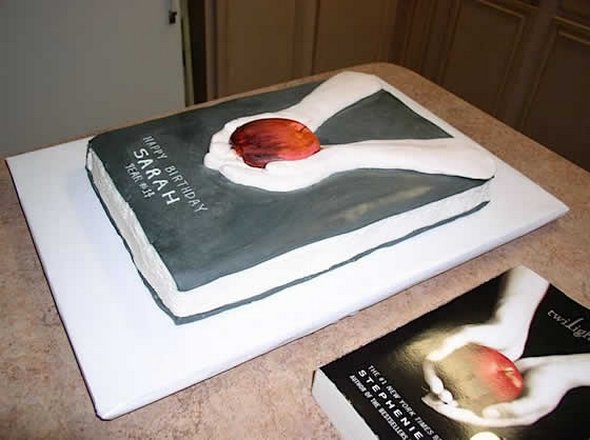 amazing twilight inspired cakes 18 in Amazing Twilight Inspired Cakes 