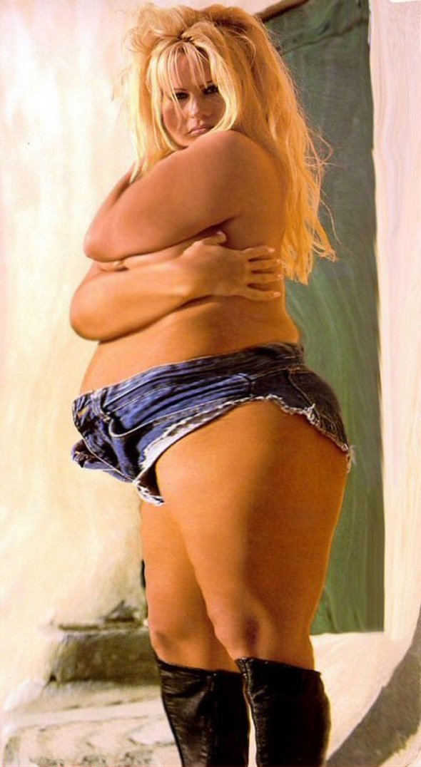 beautiful chubby women 25 in Hilarious Famous Women Look a Likes: Beautifully Chubby