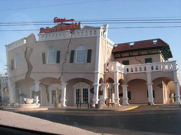 buildings that seemingly could collapse in a second 10 in 13 Buildings That Seemingly Could Collapse In A Second