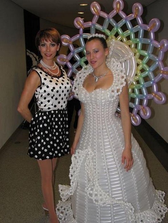 strange wedding dress 11 in Strange And Unique Wedding Dresses