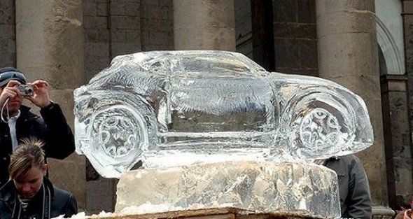 14 coolest ice car sculptures 02 in 14 Coolest Ice Car Sculptures 