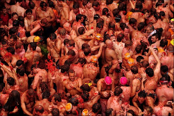 tomato fight festival 25 in Crazy Tomato Fight Festival   La Tomatina