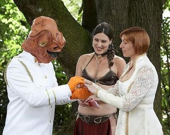 bizarre weddings 01 in 10 Freakish Wedding Ceremonies