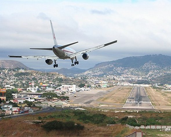 most dangerous airports 11 in The Most Scariest Airports In World