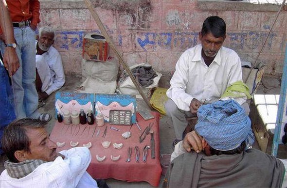 street dentists 06 in Free Street Dentists In India and China