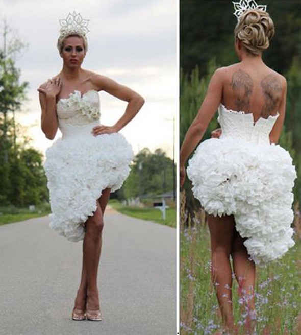 amazing wedding dresses made out of toilet paper 02 in Breathtaking Toilet Paper Wedding Dresses